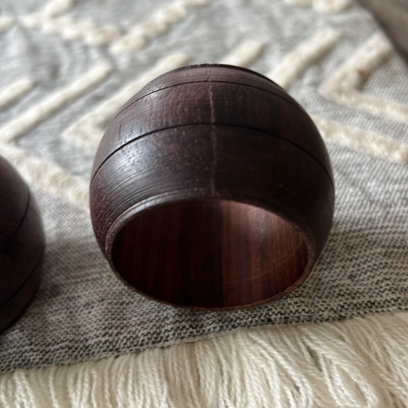 VINTAGE wooden napkin rings / holders - set of 4 - Picture 4 of 4